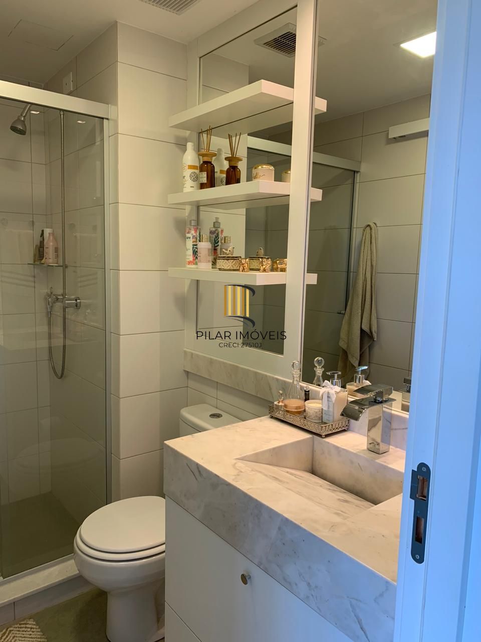 VENDA APARTAMENTO 1 QUARTO LIVING COM SACADA  DECORADO ANDAR ALTO ENSOLARADO 1 VAGA