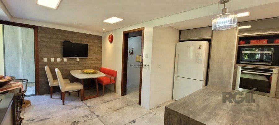 Venda Casa maravilhosa em terreno de 8.125m² com acesso ao Rio Guaiba,  na Estrada Retiro da Ponta Grossa - Porto Alegre