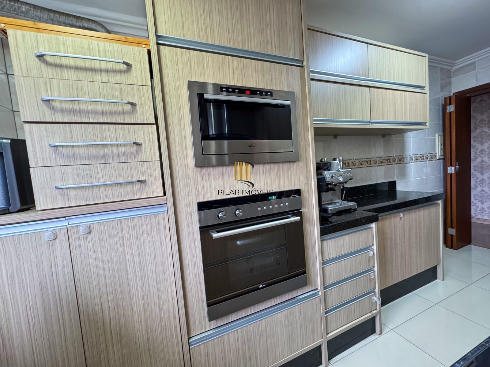 Apartamento com cobertura - bairro área privativa 146 m² - 2 dormitórios - vaga