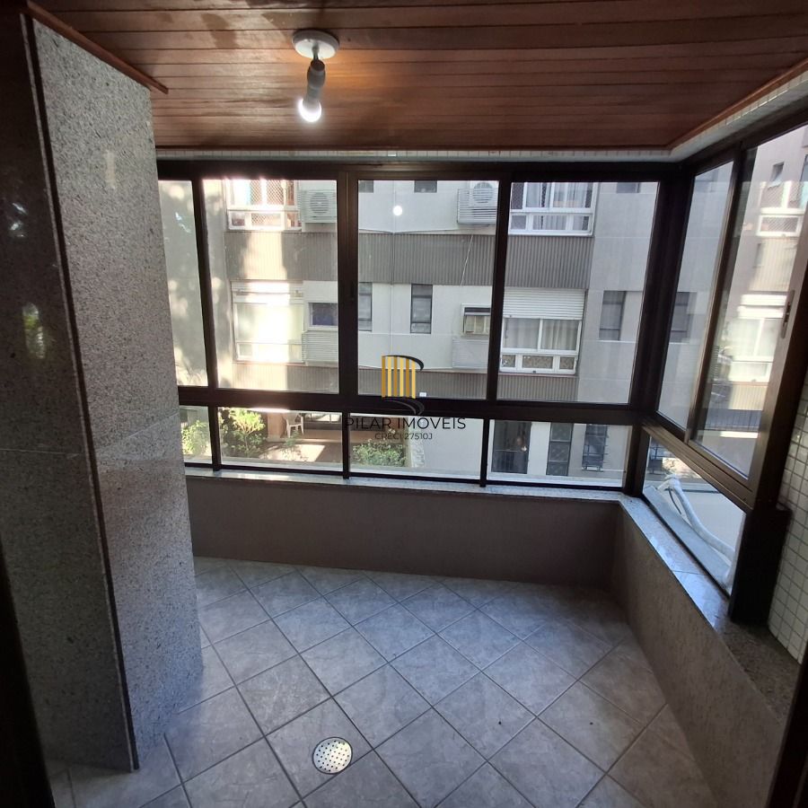 VENDA apartamento de 3 dormitórios, no bairro Moinhos de Vento, com 158 m² de área privativa