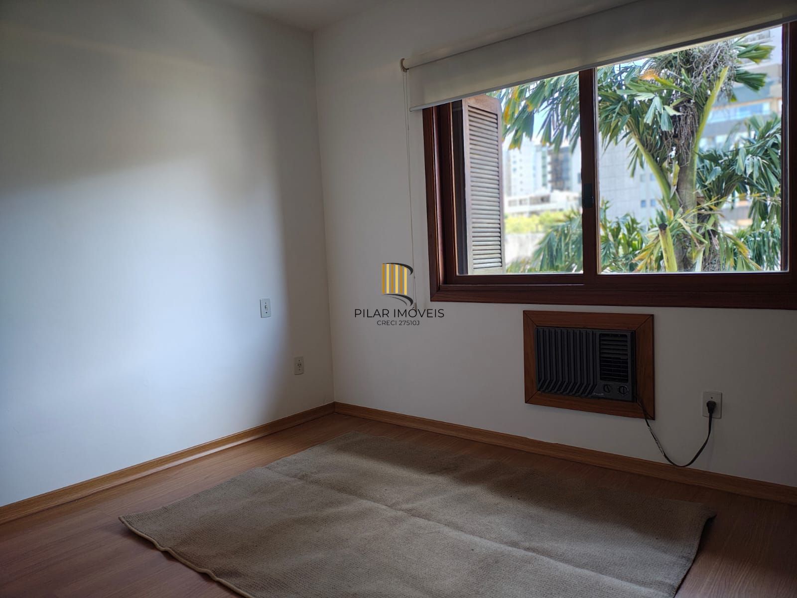 Apartamento Av Guaporé, 2 dormitórios, 2 vagas, churrasqueira