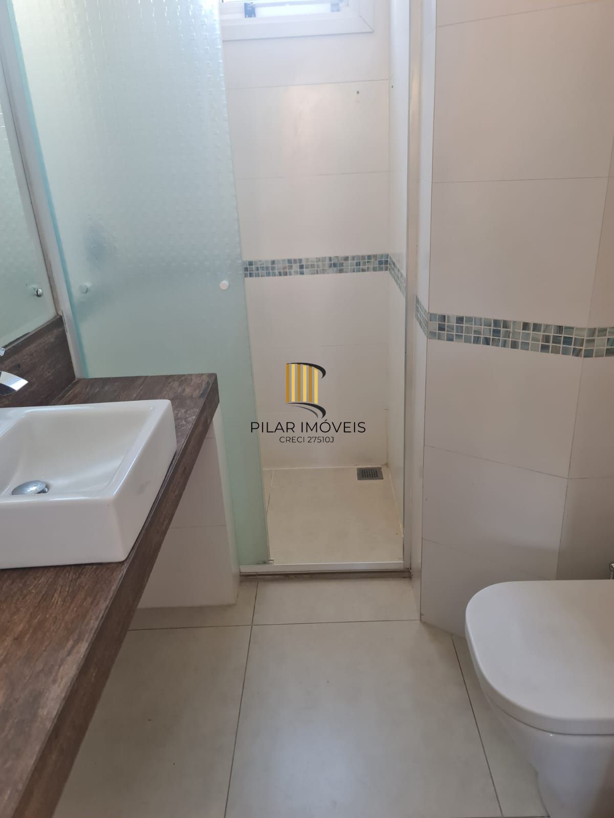 Casa em condominio no bairro Cristal