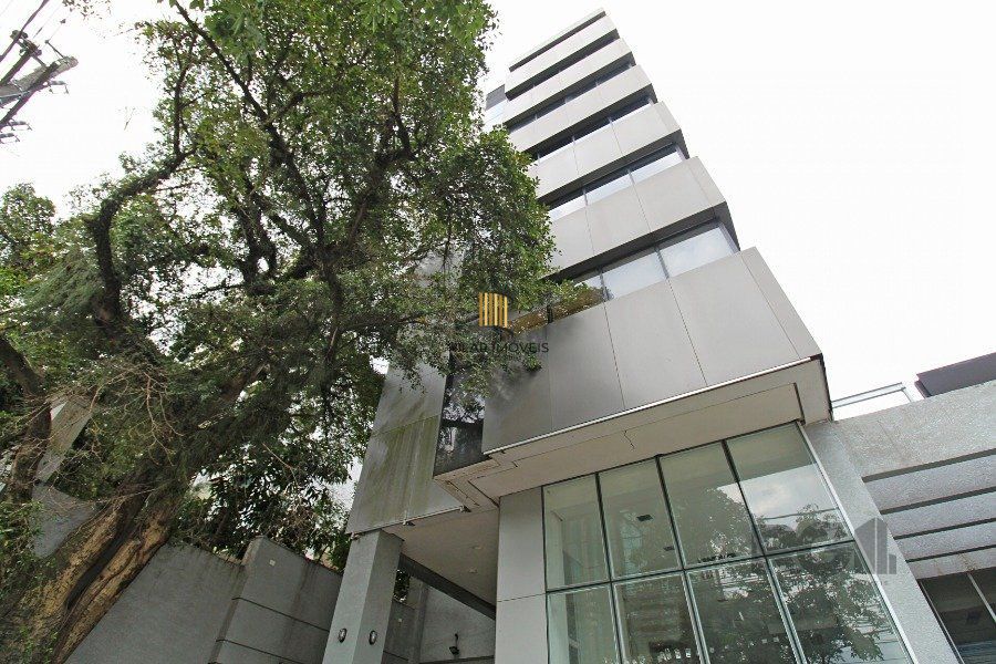Conjunto com 171,46m² área privativa, com 1 vaga de garagem.