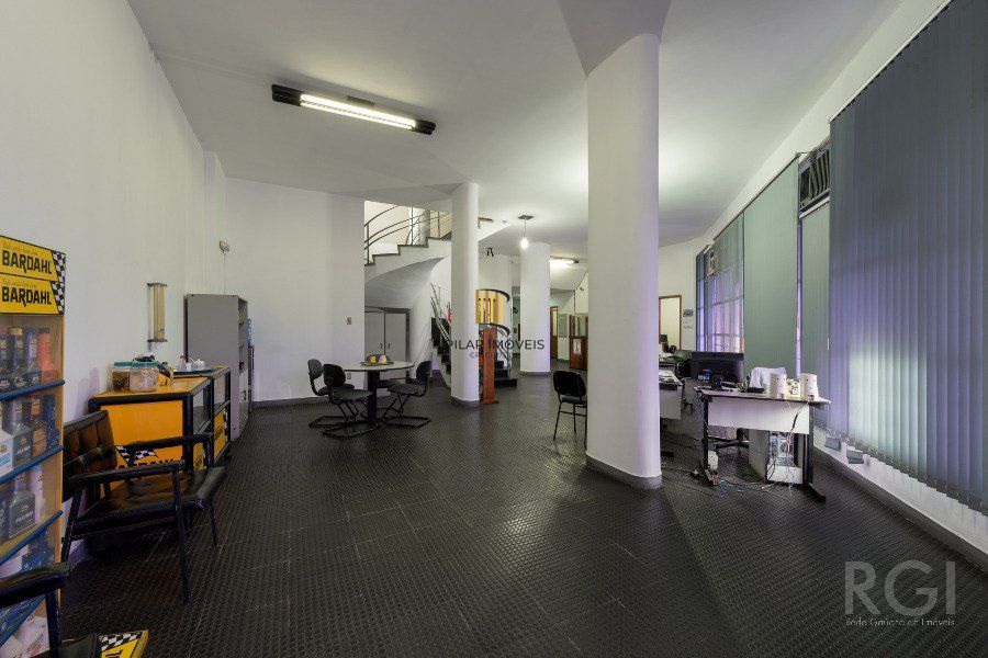 Predio para Venda - 2203.23m², 0 dormitórios, 30 vagas - São João