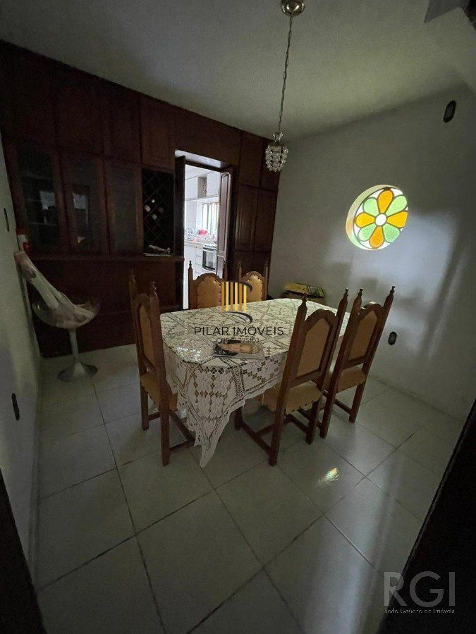 Casa 4 Dormitório(s) Bairro Vila Assunção