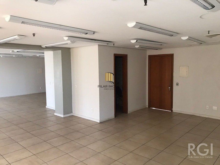 Conjunto/Sala para Venda - 90m², 0 dormitórios, Centro