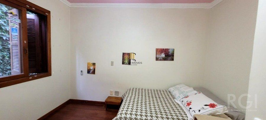 VENDA Casa  em condomínio  com 3 quartos,  suite,   no Bairro Chácara das Pedras,  Porto Alegre RS,  na  rua Monte Alverne. 