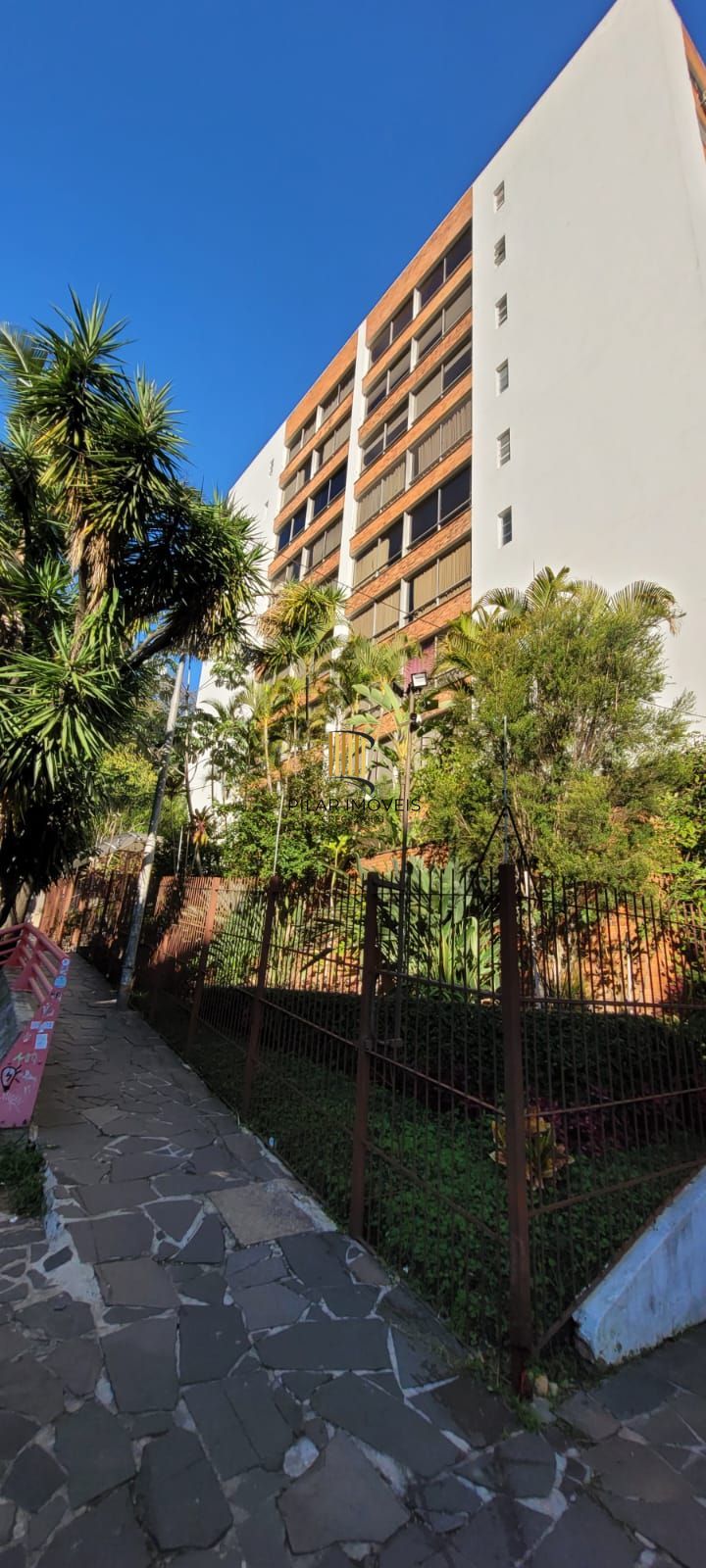 VENDA APARTAMENTO 3 DORMITÓRIOS, SUITE, GARAGEM, ELEVADOR, VISTA, EXCELENTE ORIENTAÇÃO SOLAR, BAIRRO RIO BRANCO JUNTO AO BOM FIM