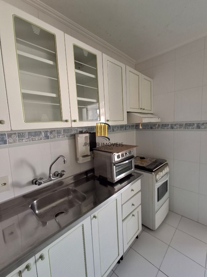 Apartamento de 2 dormitórios 76,90 m² de área privativa, com living para 2 ambientes com piso em tabuão