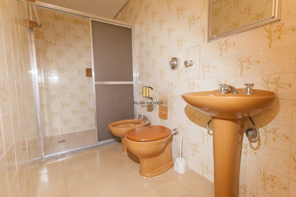 Apartamento a venda de 2 dormitórios na Rua Santa Cecilia Porto Alegre