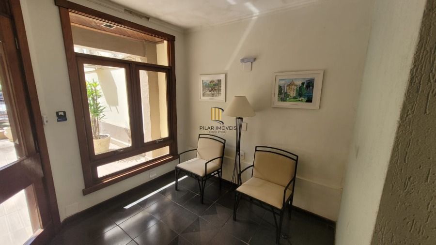 Apartamento para Venda -  1 dormitório amplo com 59,00m², 1 vaga - Rio Branco junto ao parcão, moinhos de vento
