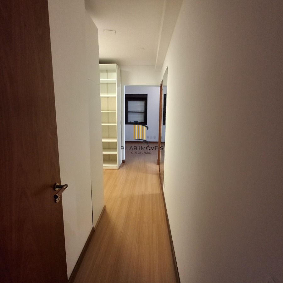 VENDA apartamento de 3 dormitórios, no bairro Moinhos de Vento, com 158 m² de área privativa