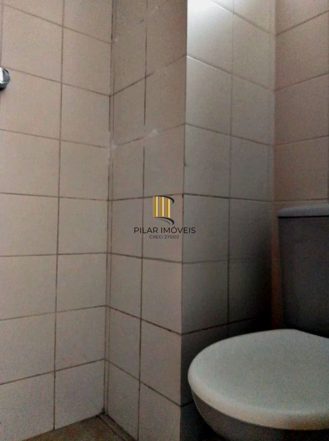 Excelente apartamento de 2 dormitórios, no bairro Moinhos de Vento, com 105 m² de área privativa, 2 suítes