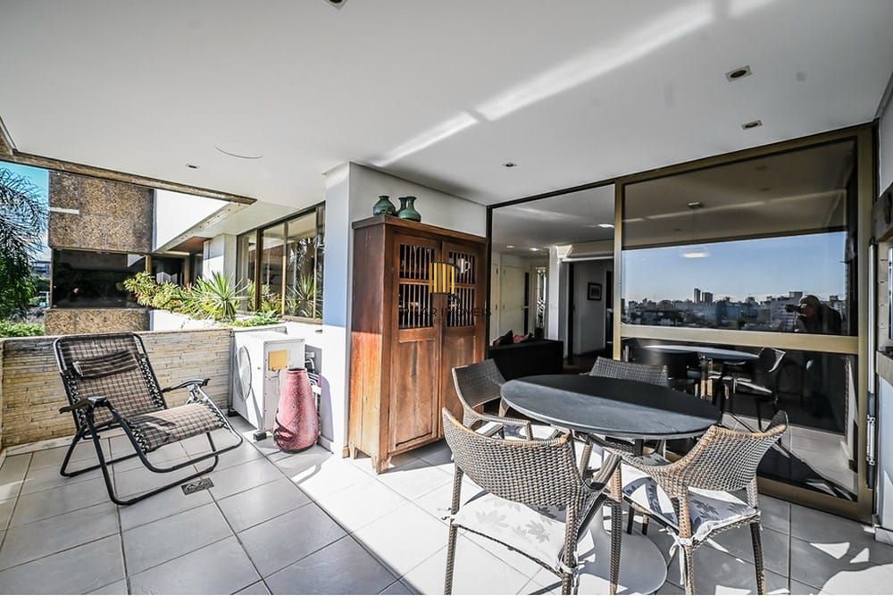 Lindo apto. de frente, no bairro Higienópolis, com 150,34 m2 de área privativa, semimobiliado