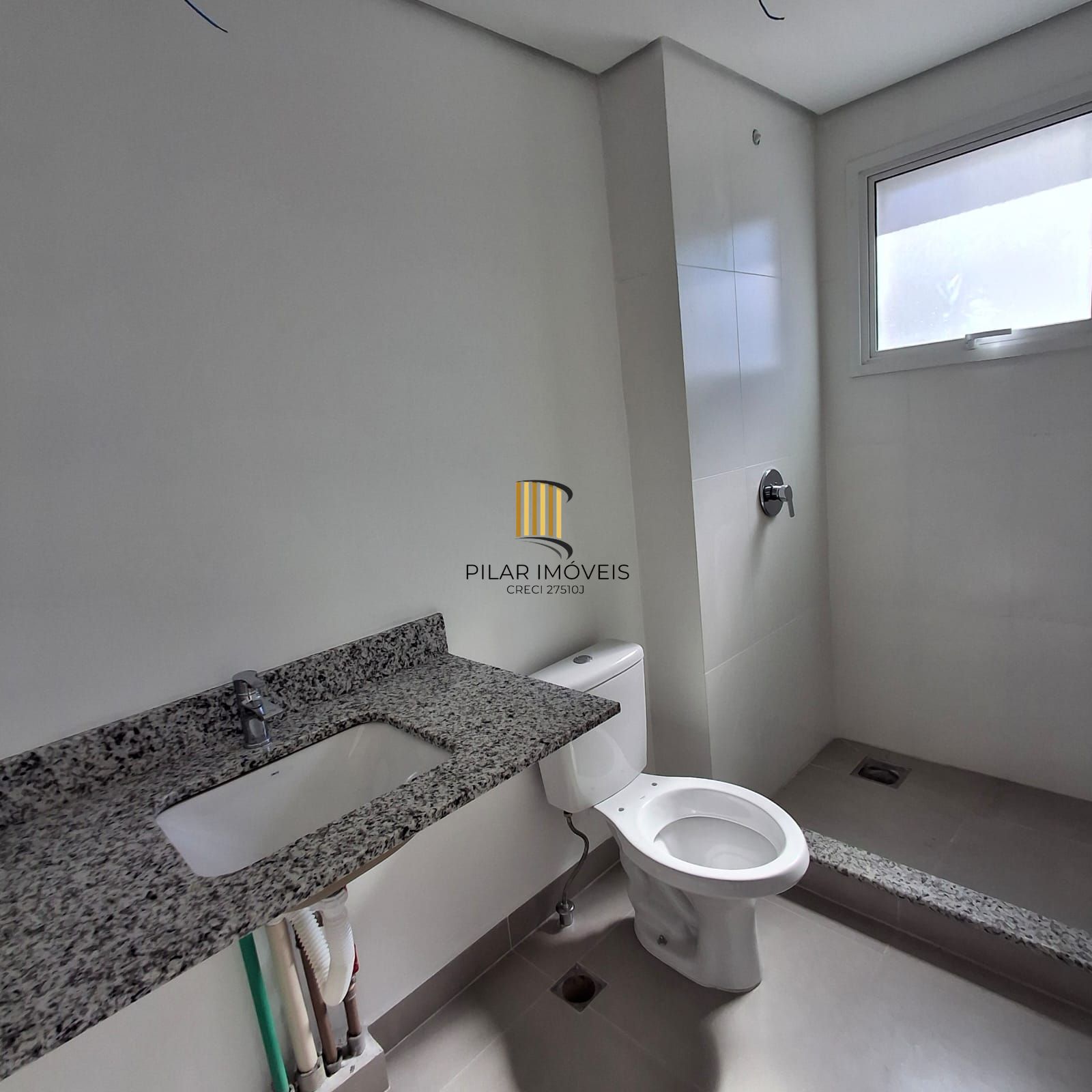 Apartamento para Venda - 69.96m², 2 dormitórios, sendo 2 suites, 1 vaga - Moinhos de Vento