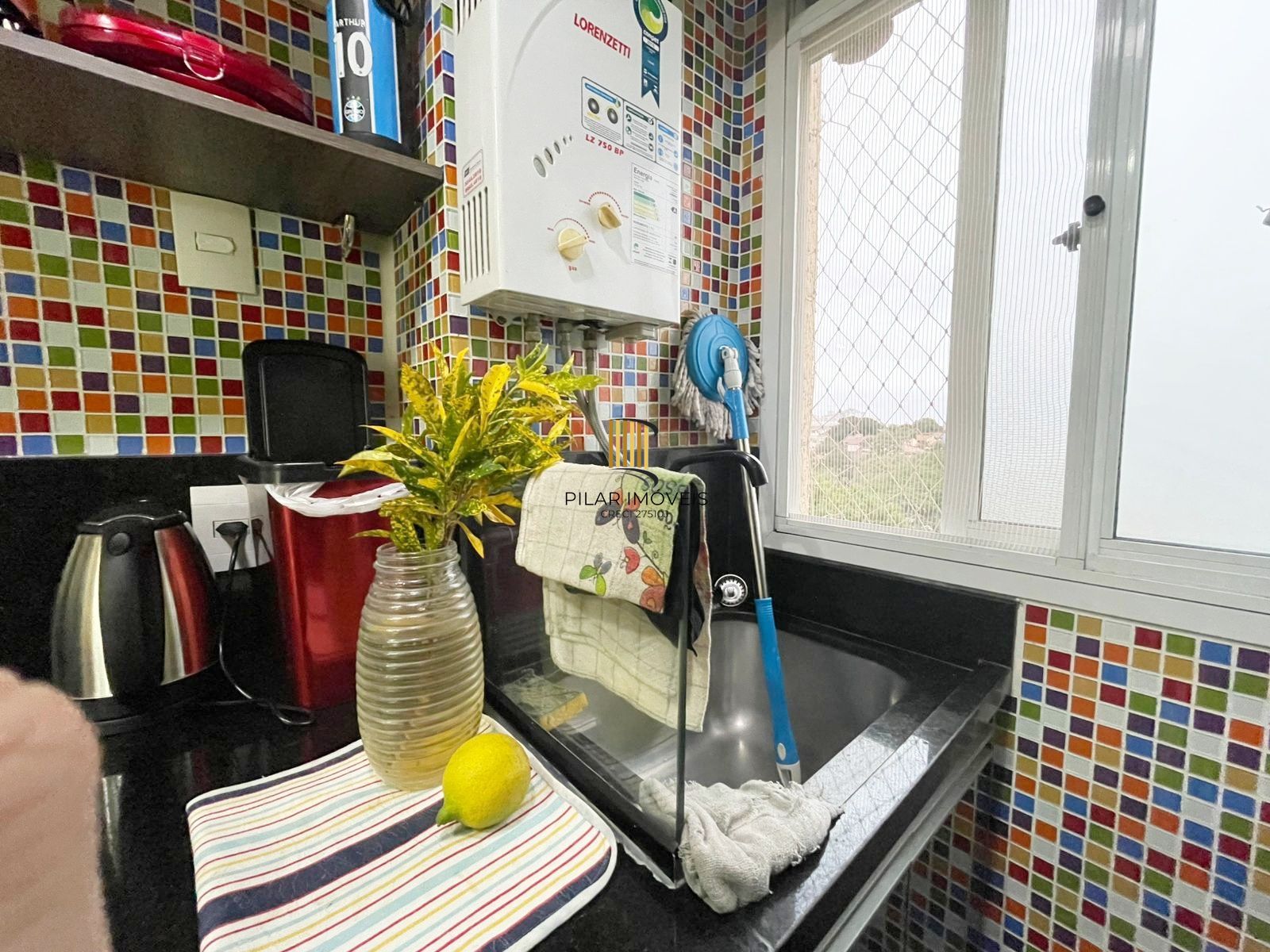 Excelente apartamento de 48,51m² com 2 dormitórios todo mobiliado, 1 banheiro com armário e vaga