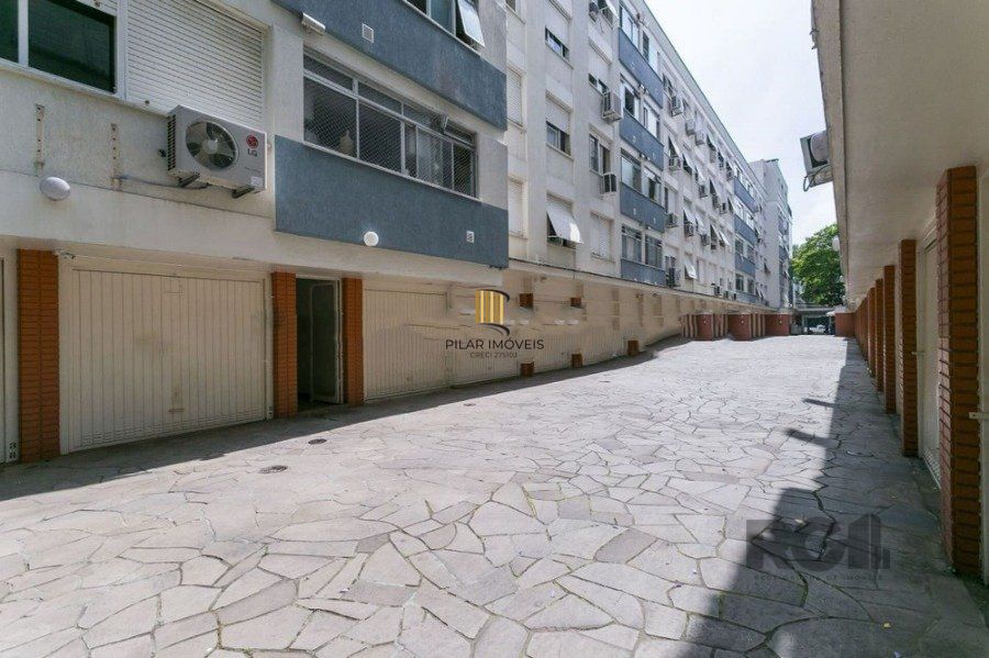 Apartamento a venda de 2 dormitórios na Rua Santa Cecilia Porto Alegre