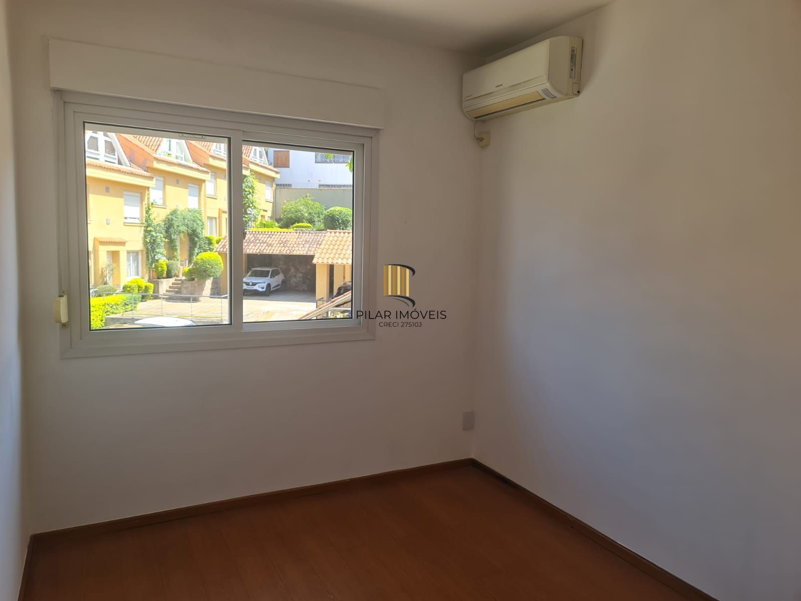 Casa em condominio no bairro Cristal