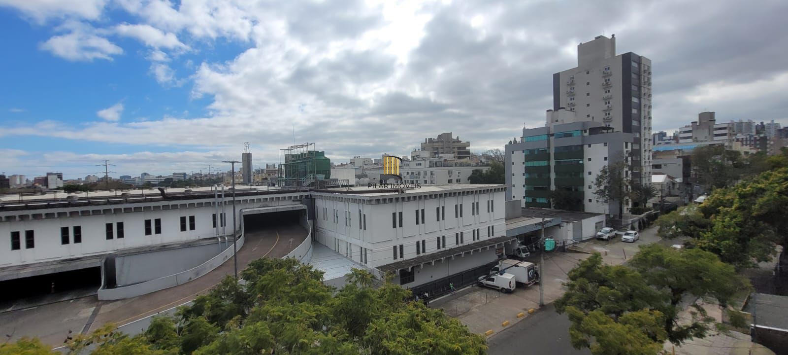 Apartamento 3 quartos  suite, closet, churrasqueira, garagem e elevador próximo Zaffari Ipiranga