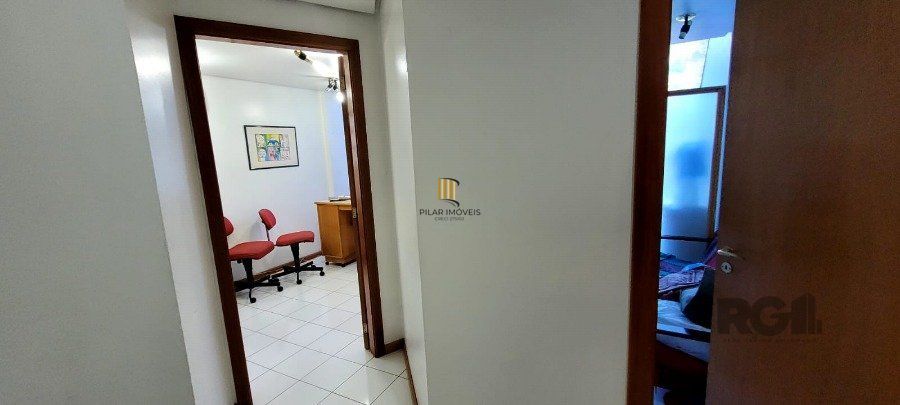 SALA AMPLA COM 73M² PRIVATIVOS, CENTRO PORTO ALEGRE, GARAGEM, ELEVADOR