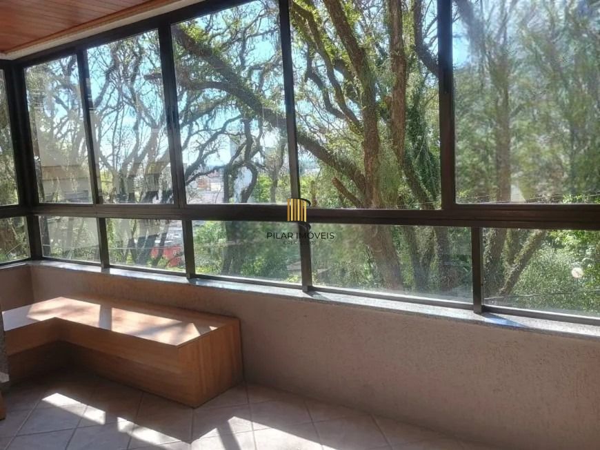 VENDA apartamento de 3 dormitórios, no bairro Moinhos de Vento, com 158 m² de área privativa