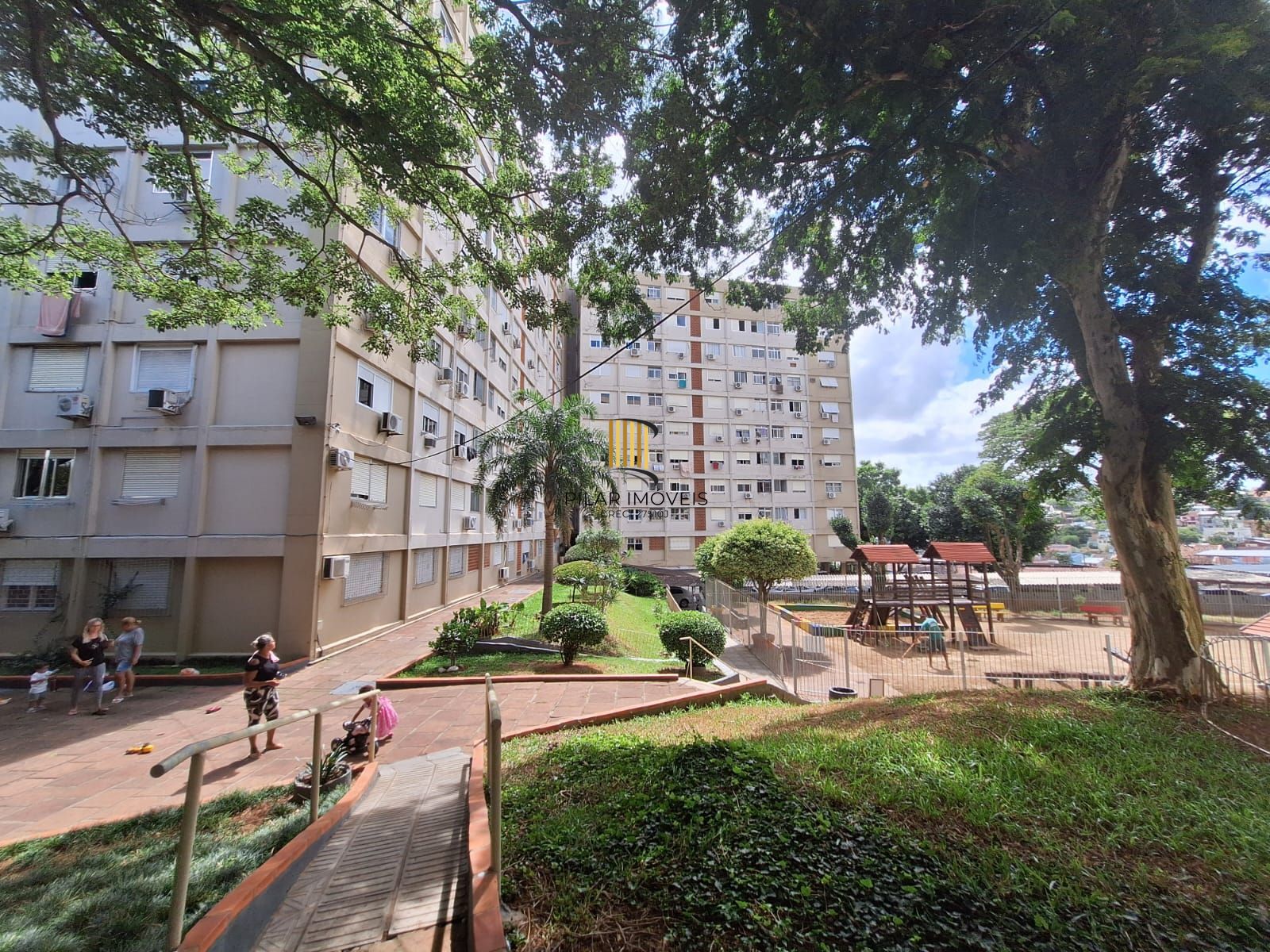 Apto  O. Pereira, Azenha 56,12 m2 de área priv térreo frente 02 dorms