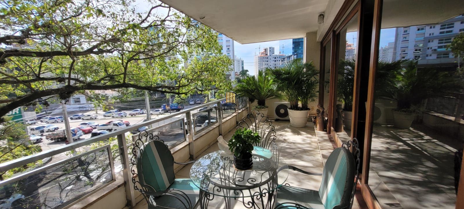 VENDA APARTAMENTO 3 DORMITÓRIOS, SACADA ABERTA, SUITE,  257,00 m² PRIVATIVOS 2 VAGAS, BELA VISTA