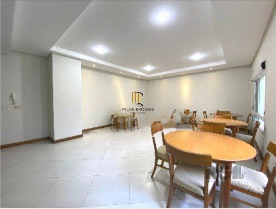 Venda apartamento com 3 dormitórios, 1 suíte e 2 vagas de garagem  lareira e churrasqueira Jardum Itu  Porto Alegre
