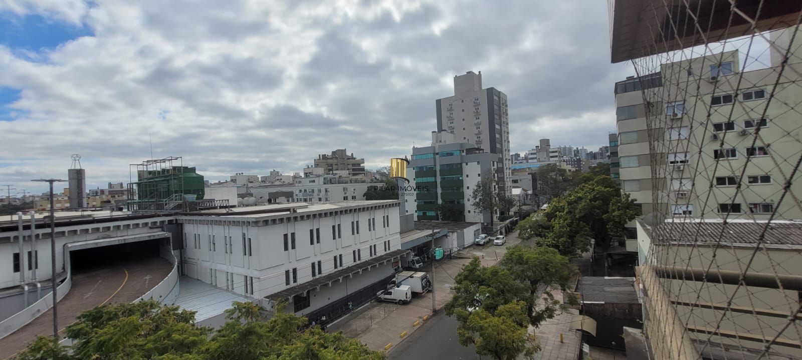 Apartamento 3 quartos  suite, closet, churrasqueira, garagem e elevador próximo Zaffari Ipiranga