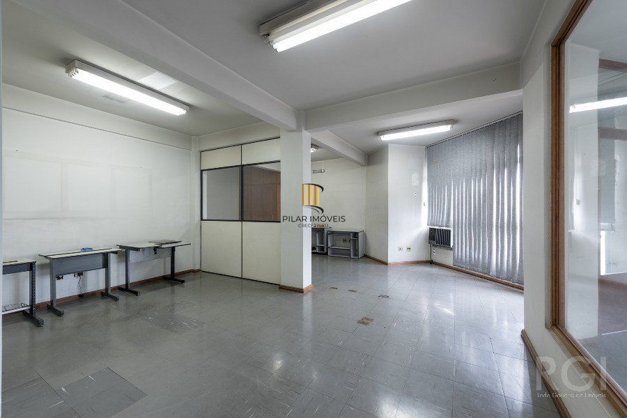 Predio para Venda - 2203.23m², 0 dormitórios, 30 vagas - São João