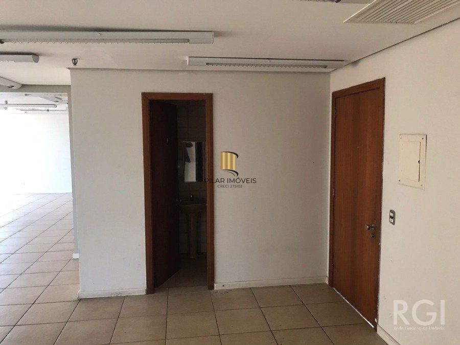 Conjunto/Sala para Venda - 90m², 0 dormitórios, Centro