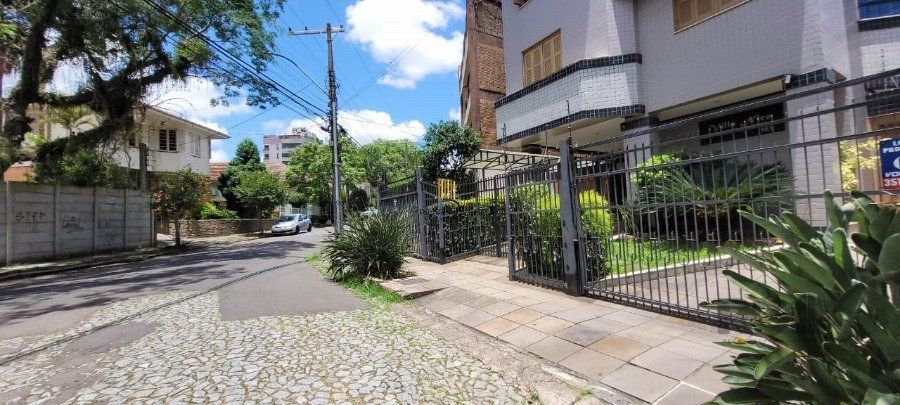 Apartamento de 2 dormitórios grande com suite, sacada fechada com churrasqueira, elevador, garagem, no Bairro São João / Higienópolis