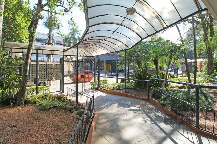 Apartamento a venda de 2 dormitórios na Rua Santa Cecilia Porto Alegre