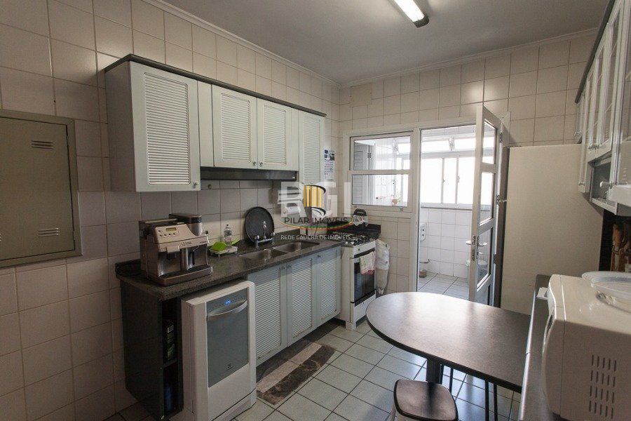 Apartamento para Venda - 122m², 3 dormitórios, 2 vagas - Petrópolis