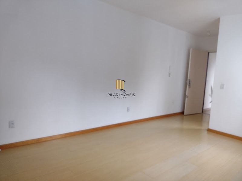 Apartamento 02 dormitórios com vaga na Lucas de Oliveira