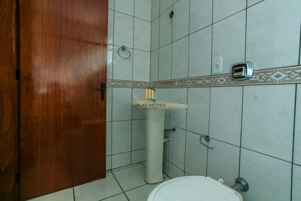 Casa de Condomínio 3 dormitórios no bairro Lomba do Pinheiro