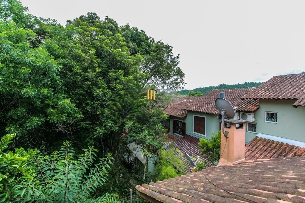 Casa de Condomínio 3 dormitórios no bairro Lomba do Pinheiro