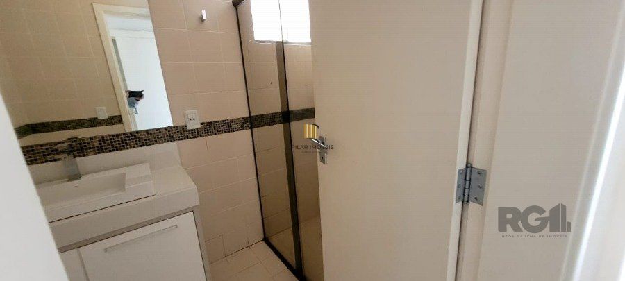Apartamento a venda 2 dormitórios com churrasqueira, 1 suite, elevador e garagem,  bairro Santana, Porto Alegre RS
