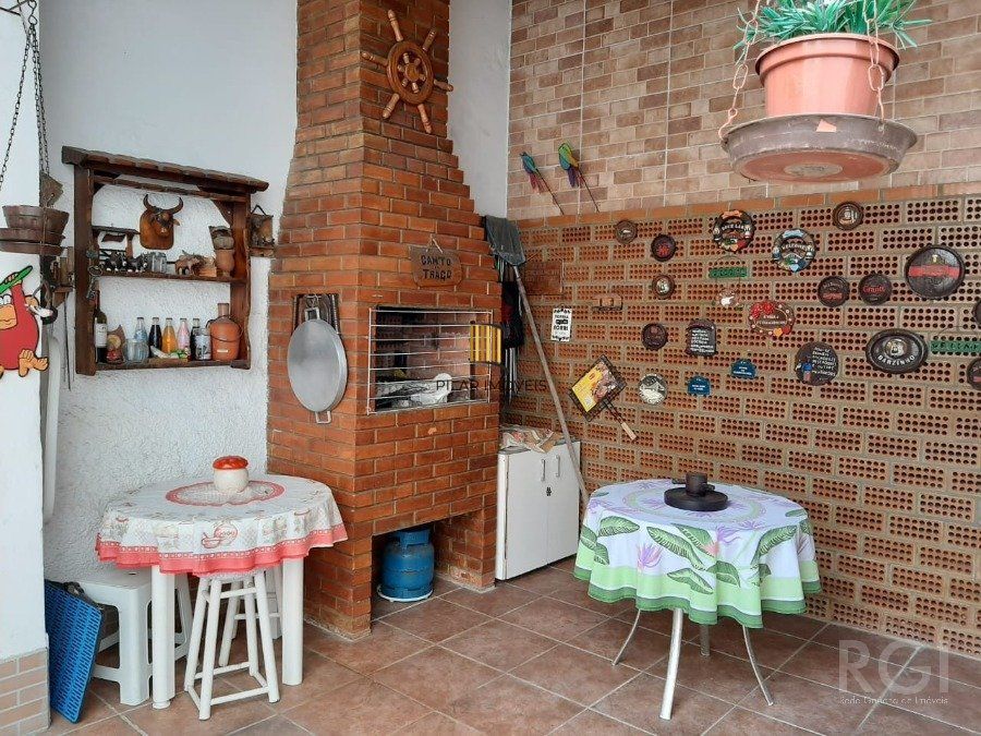 Casa para Venda - 136.6m², 4 dormitórios, 2 vagas - Rio Branco