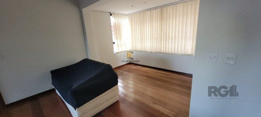 Apartamento de 2 dormitórios grande com suite, sacada fechada com churrasqueira, elevador, garagem, no Bairro São João / Higienópolis