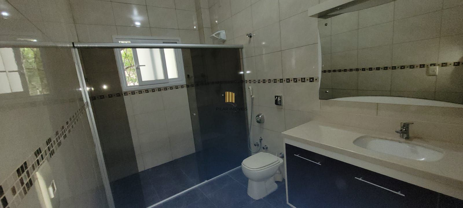 Casa 4 quartos reformada na Rua Andre Poente, residencial com potencial para comercial Próximo Hospital Moinhos de Vento