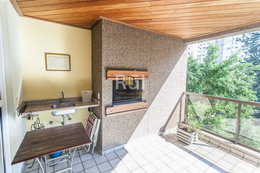 Apartamento para Venda - 122m², 3 dormitórios, 2 vagas - Petrópolis