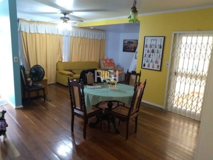 Casa 3 dormitórios no bairro Jardim do Salso - Pilar Imóveis