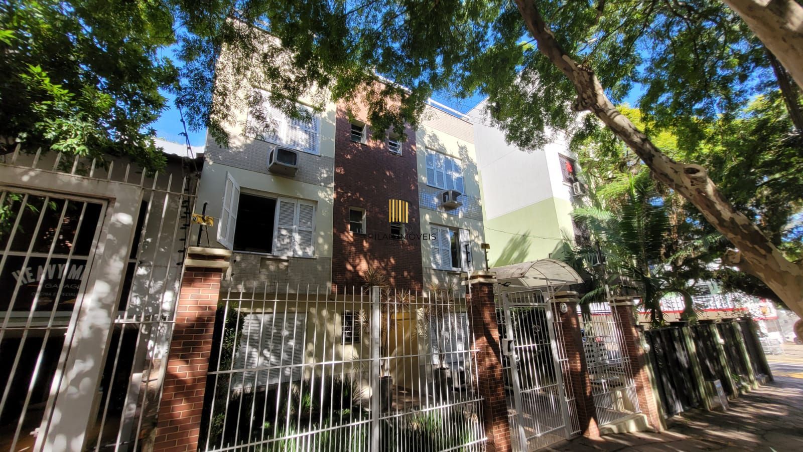 VENDA COBERTURA NO MONT SERRAT 2 DORM com 94m² privativos