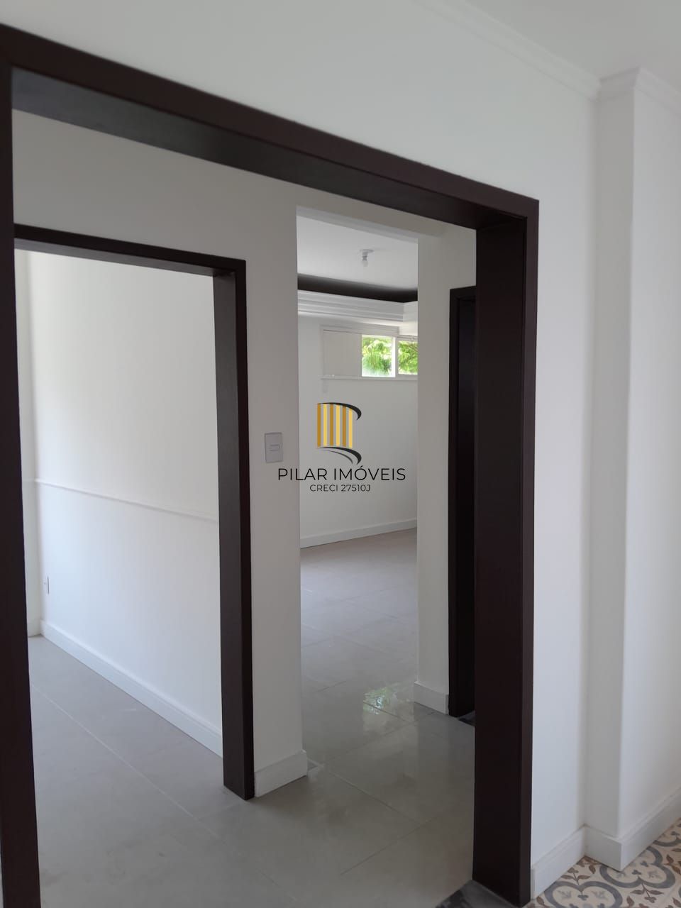 apartamento à venda no Edifício Caravellas, localizado na Rua Dr. Timóteo, no bairro Moinhos de Vento