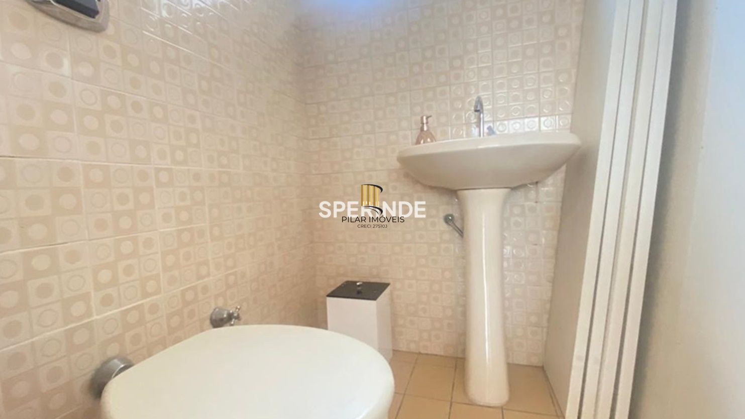 Sala Comercial 1 dormitório no bairro Floresta