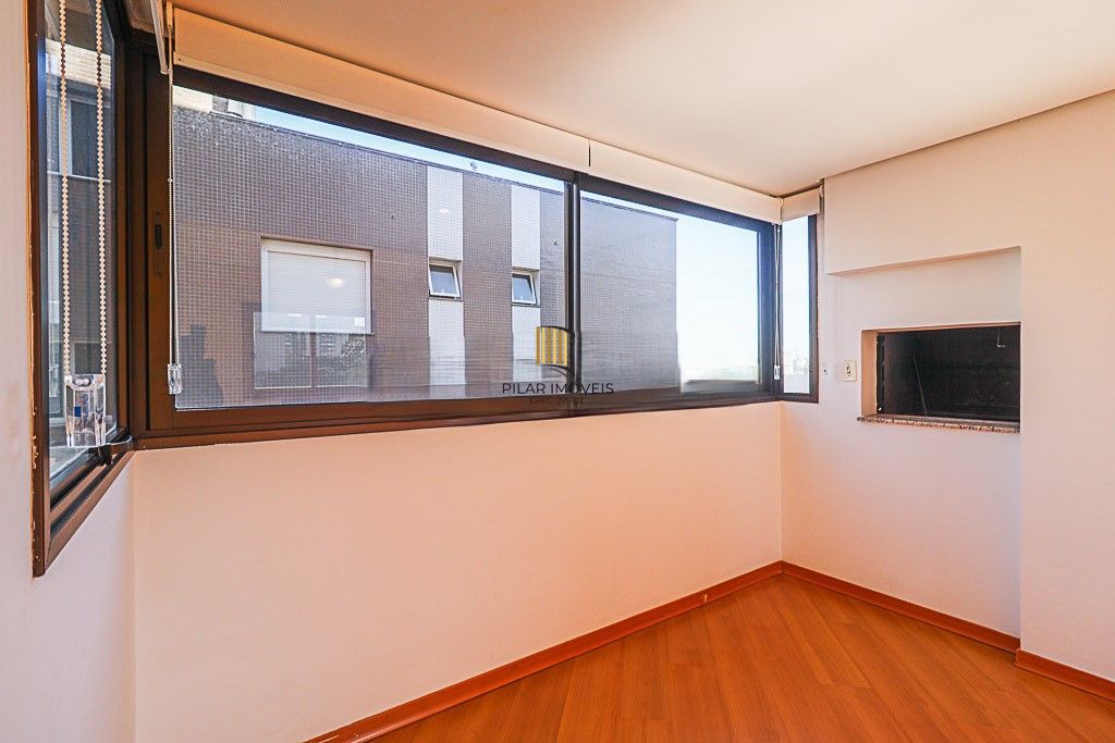 VENDA APARTAMENTO NA EÇA DE QUEIROZ,  2 DORM CHURRASQUEIRA, GARAGEM PETRÓPOLIS