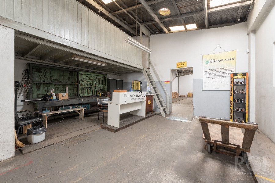 Predio para Venda - 2203.23m², 0 dormitórios, 30 vagas - São João