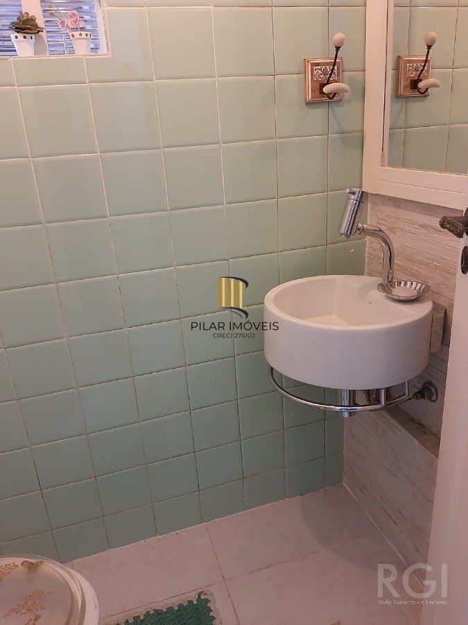 Casa para Venda - 136.6m², 4 dormitórios, 2 vagas - Rio Branco