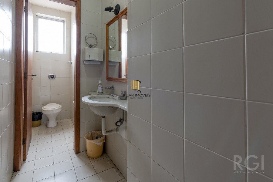 Predio para Venda - 2203.23m², 0 dormitórios, 30 vagas - São João